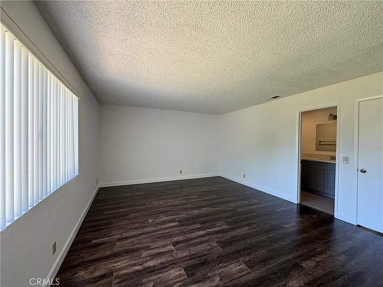 21200 Fibre Ct — Photo 15