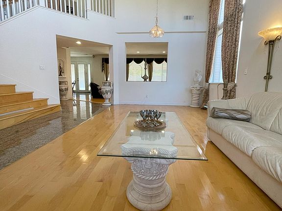 3rd image of 7058 Heartland Way