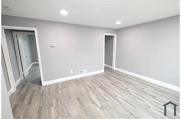 Building Photo - 4118 Balfern Ave