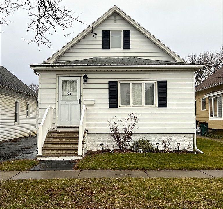 1st image of 62 17th Ave