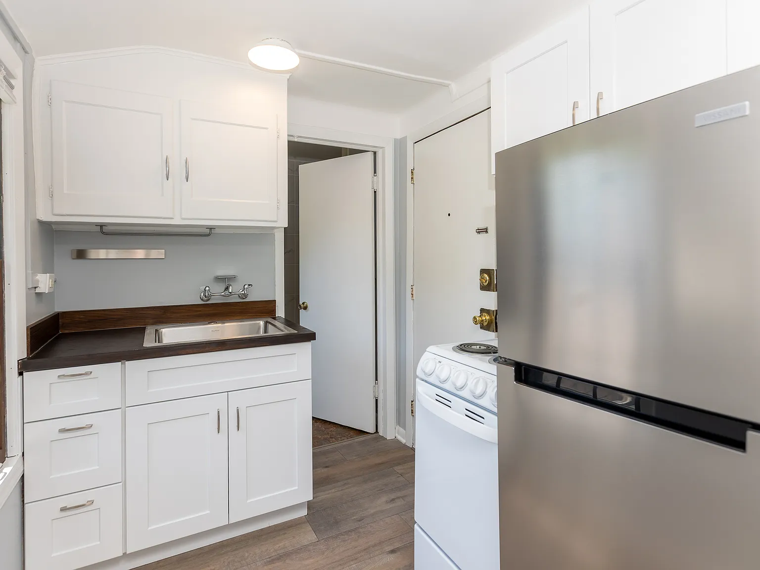 1 bed, 500 sqft, $1,215 — Photo 3