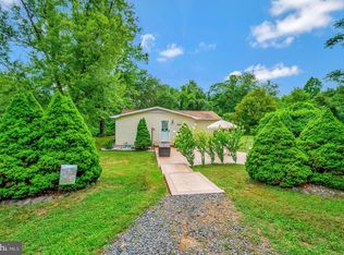 1 Burnt Oak Ln, Fredericksburg, VA 22405