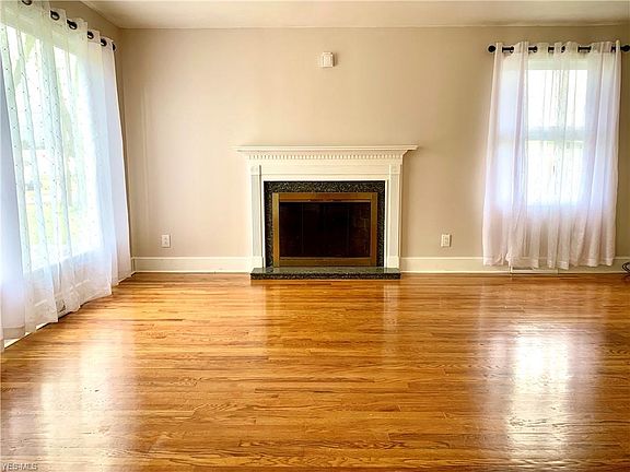 5th image of 441 Hood Dr
