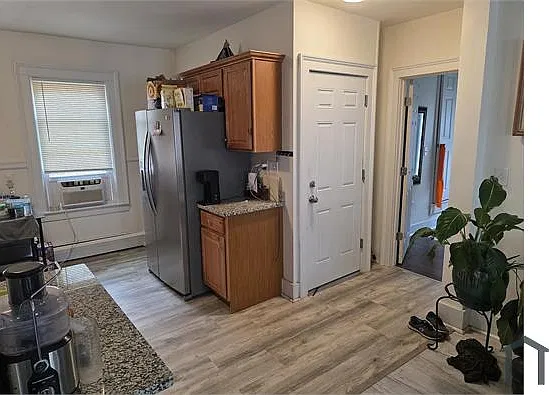 2 bed, 882 sqft, $2,450 — Photo 1