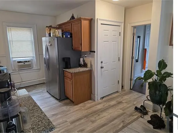 1081 Lawrence St Unit 2, Lowell, MA 01852
