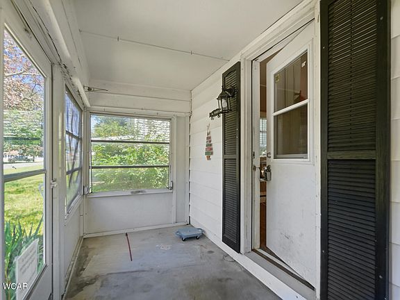 4th image of 321 S Walnut St