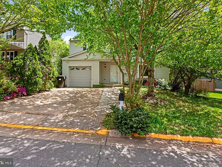 9404 Mirror Pond Dr — Photo 1