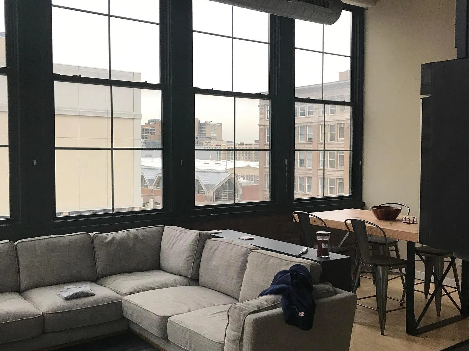 1010 Arch St — Photo 2