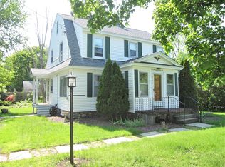 586 Prospect St, West Boylston, MA 01583
