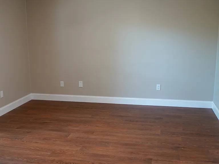 311 Gwendola Dr — Photo 13