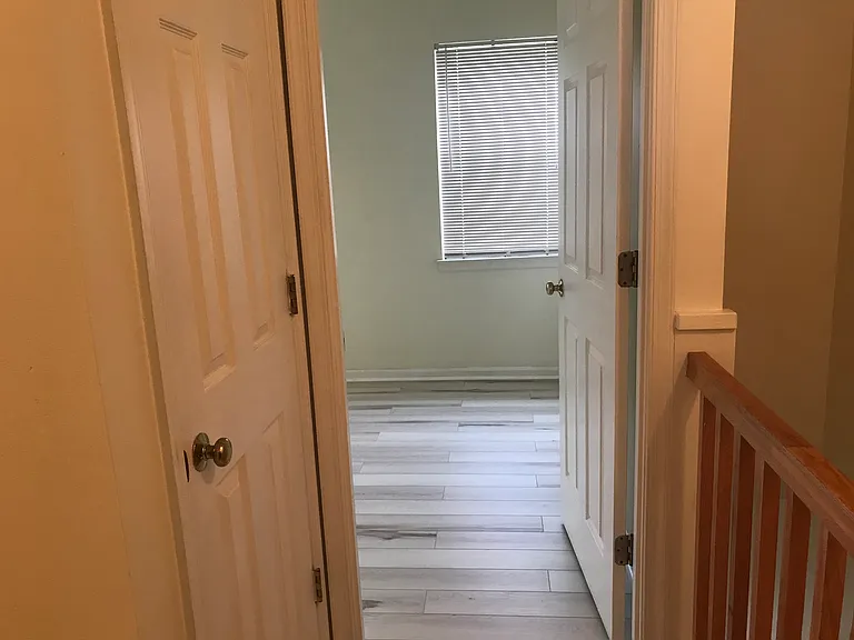 222 Cambridge Ct — Photo 29