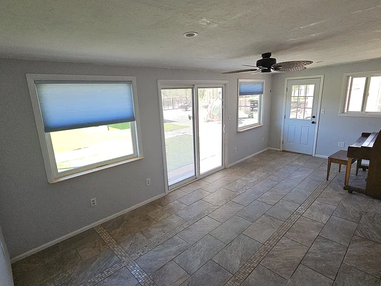 1351 W Calle Del Ensayador — Photo 8