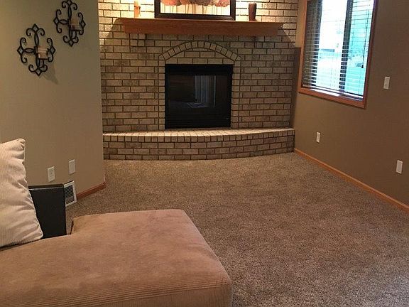 5th image of 618 Lois Ln