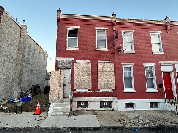 3rd image of 3105 N Chadwick St