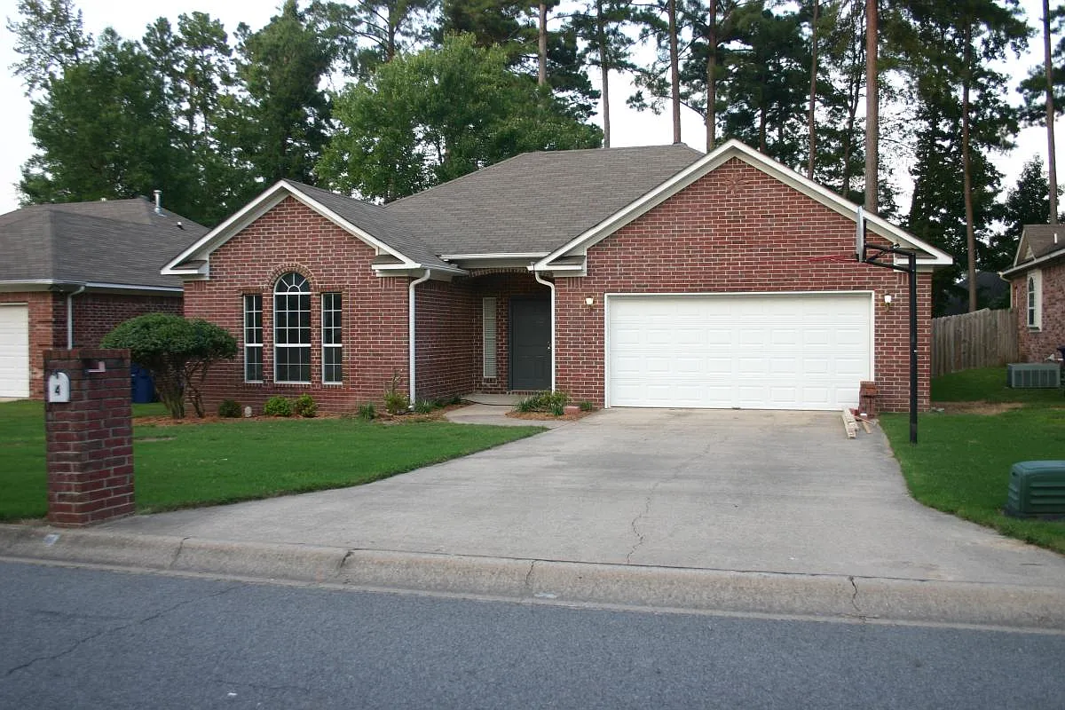 Garden Oaks Dr, Maumelle — Photo 1