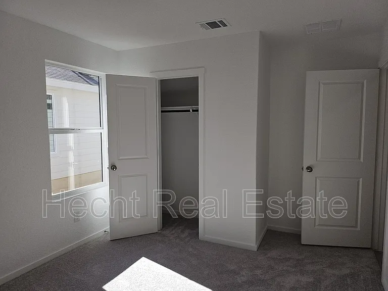 2440 Lost Creek Rd — Photo 13