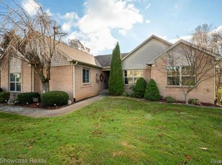 4142 Lake Stison Ct, White Lake, MI
