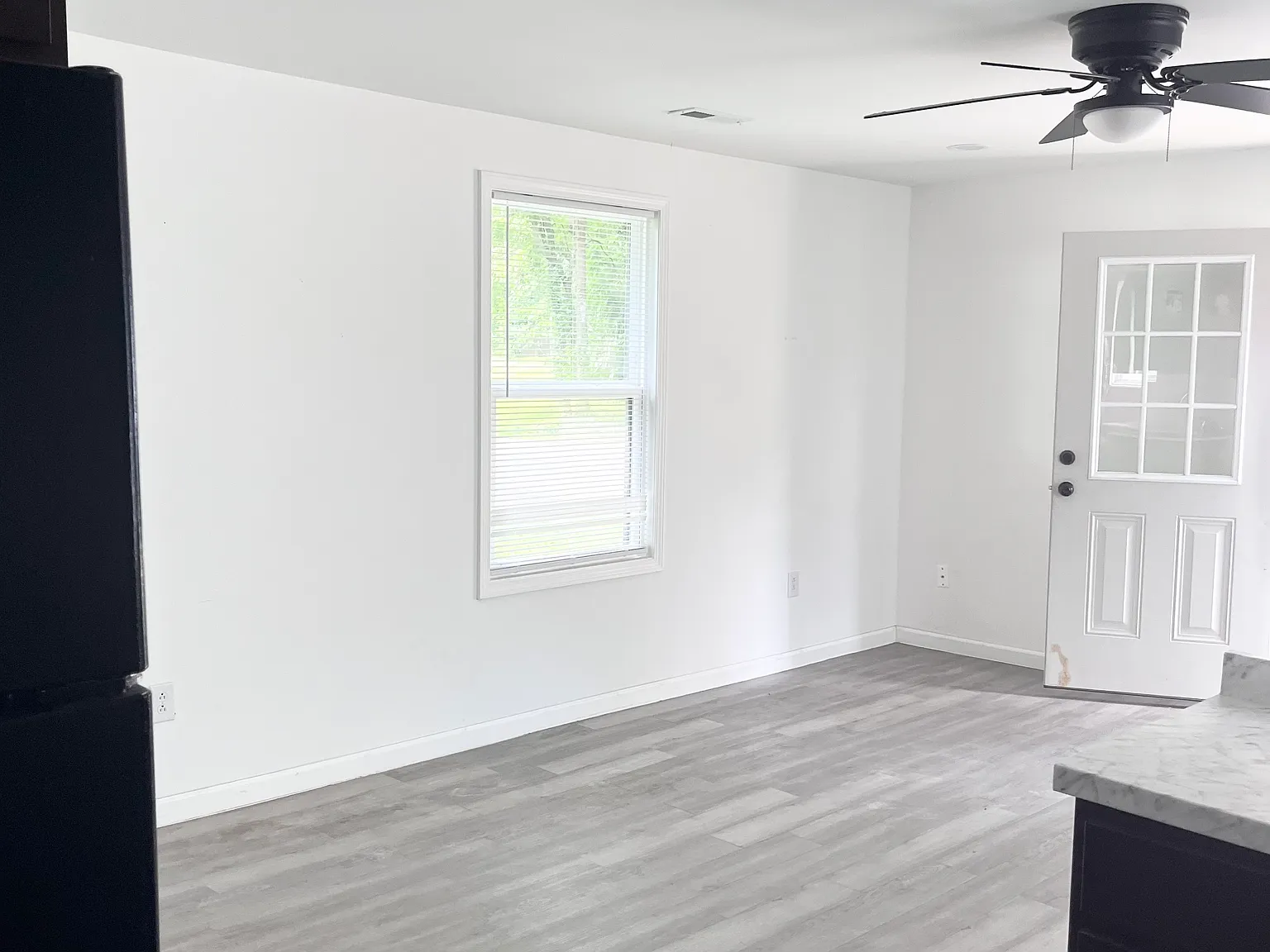 3 bed, 1000 sqft, $1,100 — Photo 4