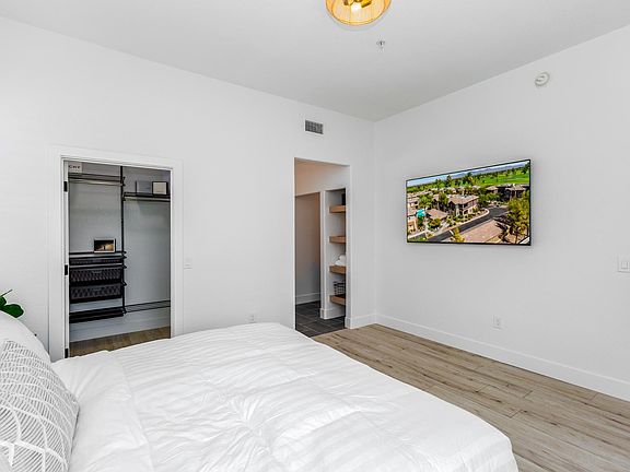 5th image of 7027 Scottsdale Rd #225