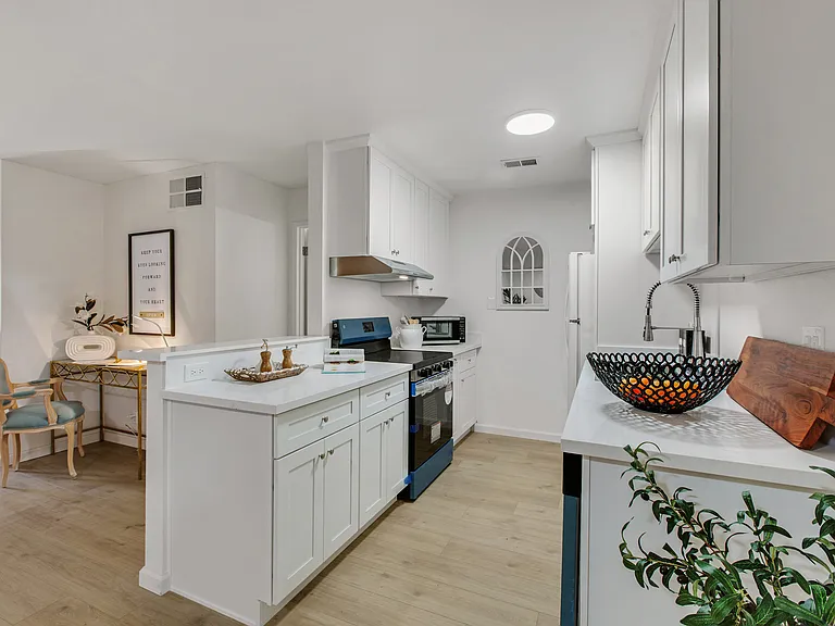247 N Capitol Ave #280 — Photo 10
