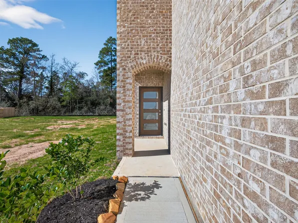 12371 Sunset Canyon Way, Willis, TX 77318