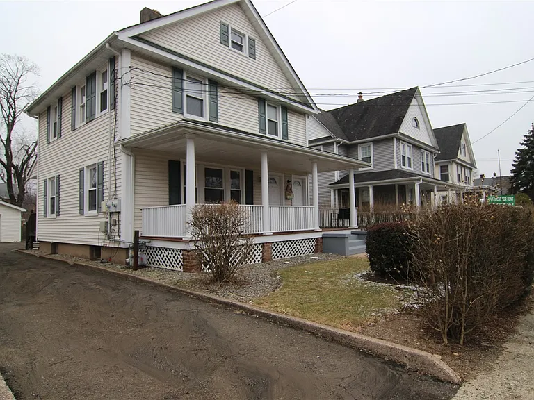 36 Prairie Ave #1 — Photo 2