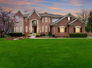 25462 W River Trl, Barrington, IL 60010