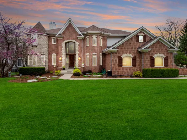 25462 W River Trl, Barrington, IL 60010