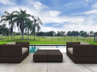 2527 Eagle Run Dr, Fort Lauderdale, FL 33327