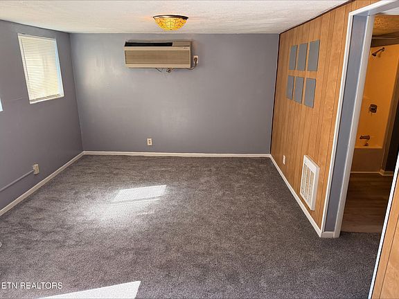 5th image of 2703 Bridalwood Dr