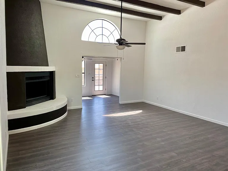 3531 Venus St — Photo 7