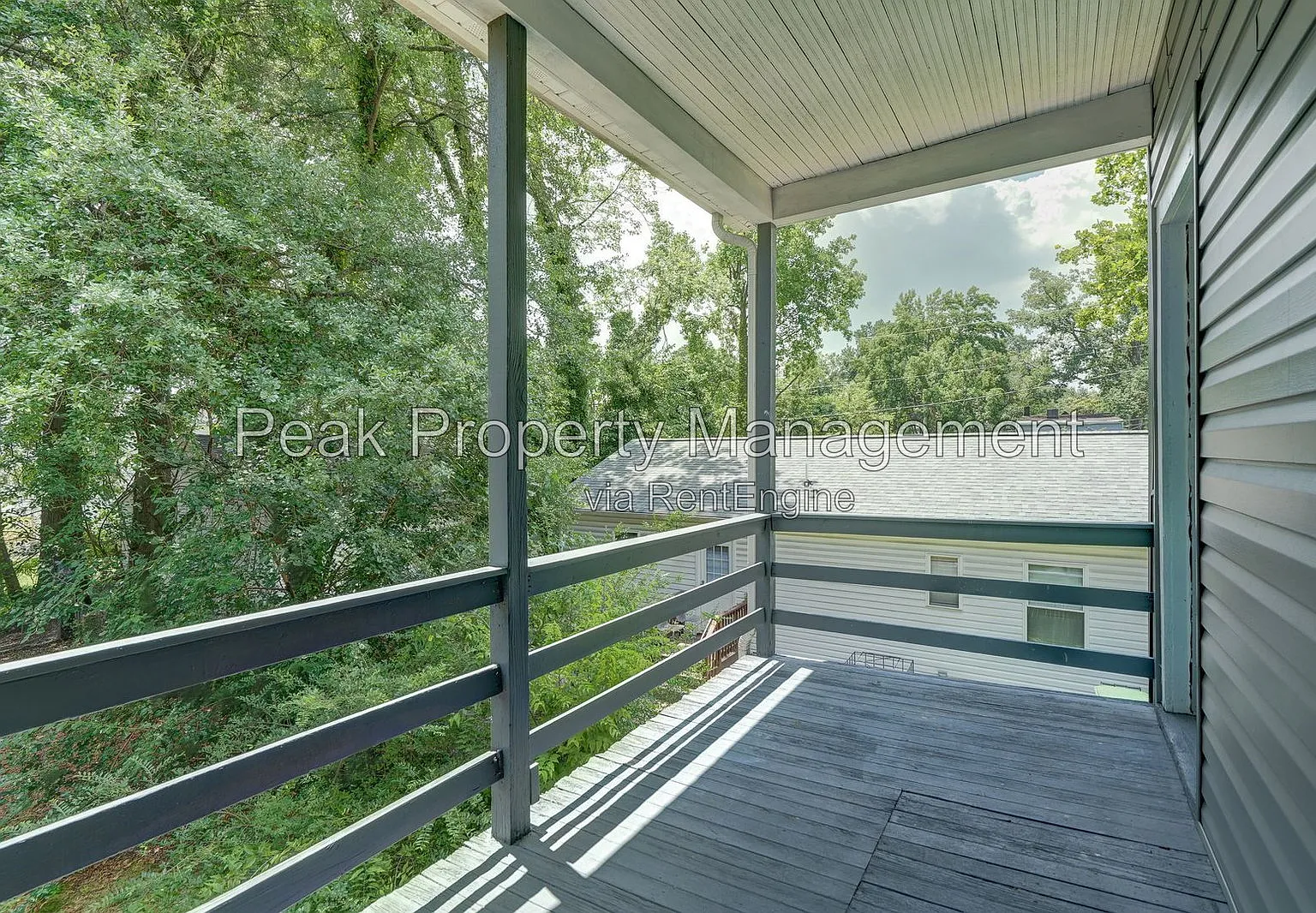 3 bed, 2.0 bath, 1832 sqft, $2,300 — Photo 3