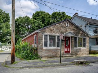 58 3rd St, Pittsfield, MA 01201