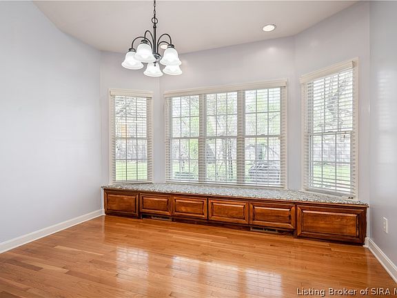 4th image of 3558 Lafayette Parkway