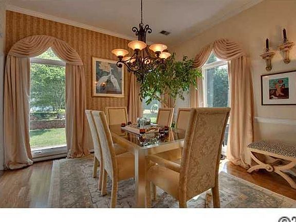 2nd image of 8831 Thornbury Ln