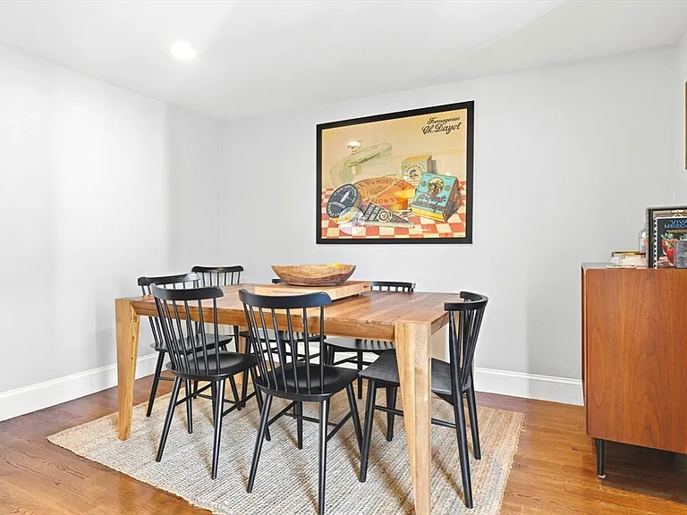 77 Green St #2 — Photo 7