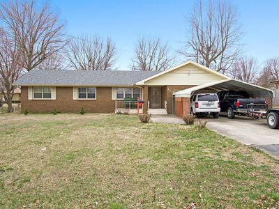 720 E Hadley St, Aurora, MO, 65605