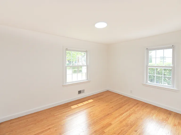 10 Remington Rd — Photo 11