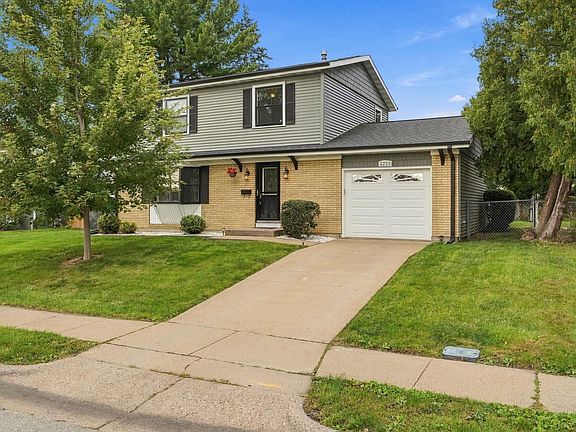 2nd image of 2225 Saint John Dr