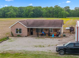 22417 N 1320th St, Marshall, IL 62441