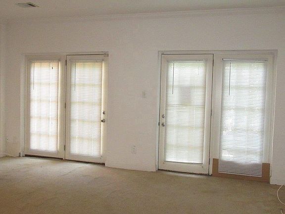 5th image of 3912 Chesterwood Dr #3912