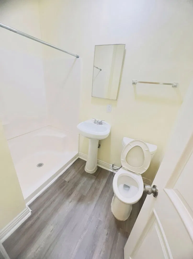 2 bed, 1.0 bath, 525 sqft, $2,150 — Photo 4