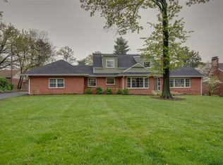 32 Enfield Rd, Saint Louis, MO 63132