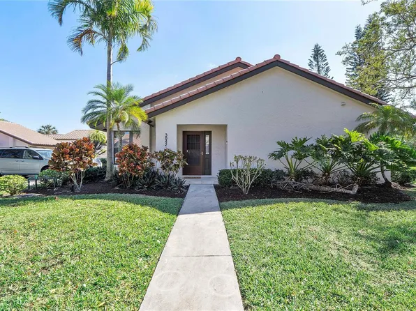 3042 Deer Crk, Deerfield Beach, FL 33442