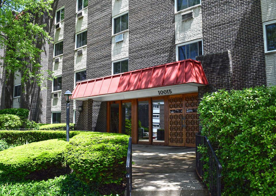 1st image of 10015 Beverly Dr APT 102