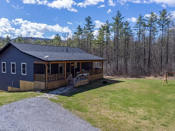 122 Sanders Rd, Essex, NY 12936