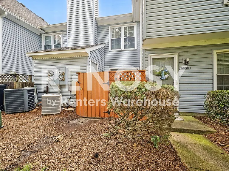 5310 Lake Victoria Arch — Photo 24