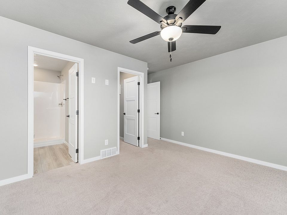 10-web-or-mls-6521 E Steel St-20_05212025