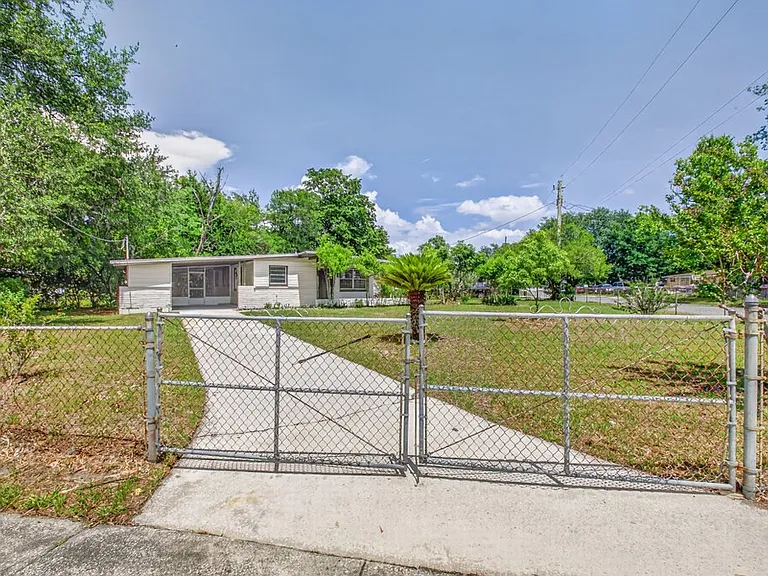 2149 Corot Dr — Photo 3