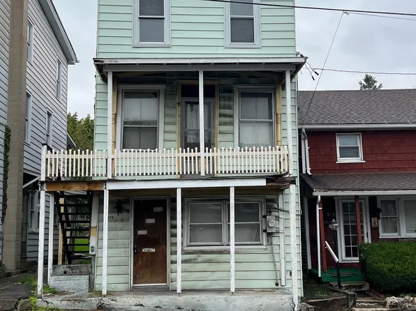 319 W Market St, Williamstown, PA 17098